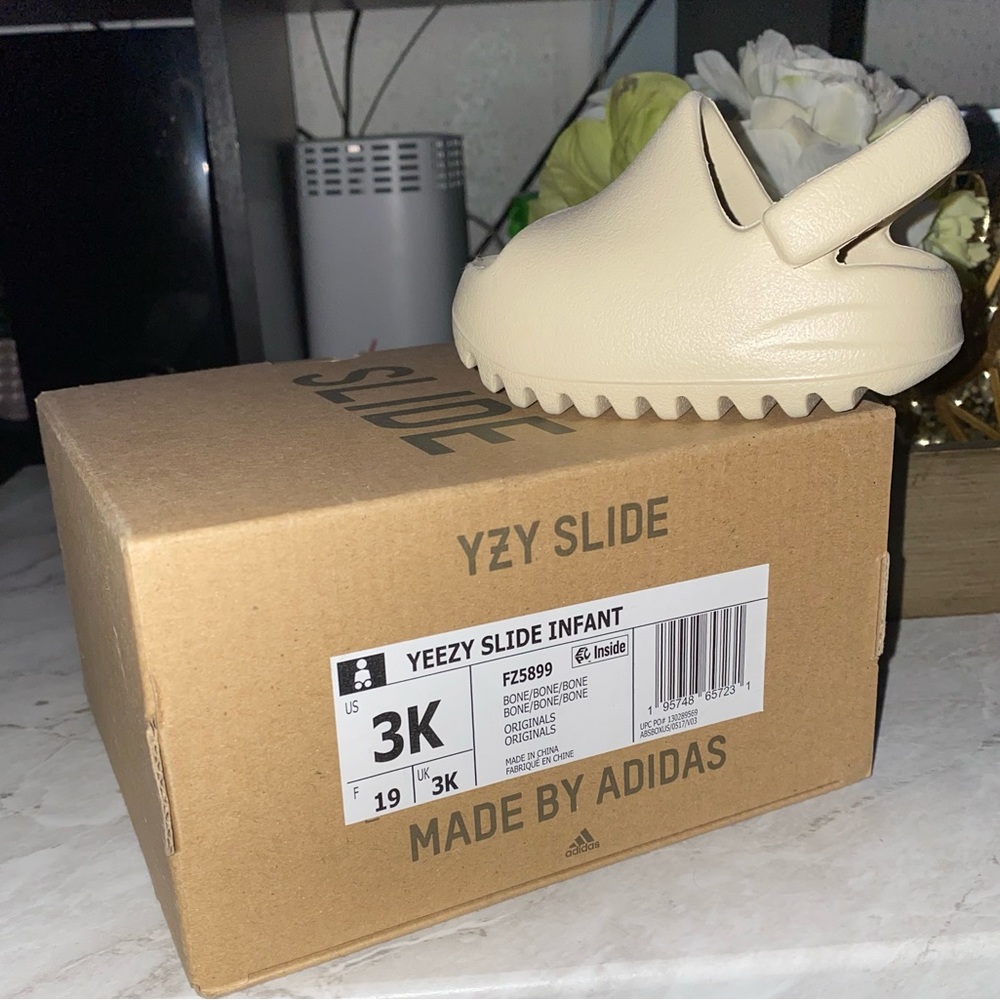 YEEZY INFANT SLIDE (BONE)